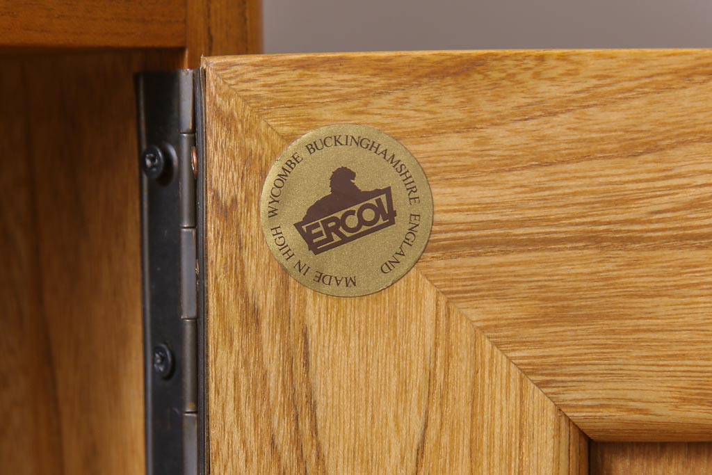 ヴィンテージ家具　イギリス家具　ERCOL(アーコール)　柔らかな雰囲気を醸し出す北欧スタイルのキャビネット(収納棚、サイドボード、戸棚、ビンテージ)(R-036539)