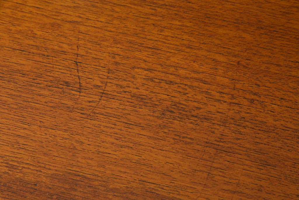 ビンテージ家具　イギリスヴィンテージ　G-PLAN(ジープラン)　Quadrille(クヮドリール)　柔らかな木色のチーク材製ドレッサー(サイドボード)