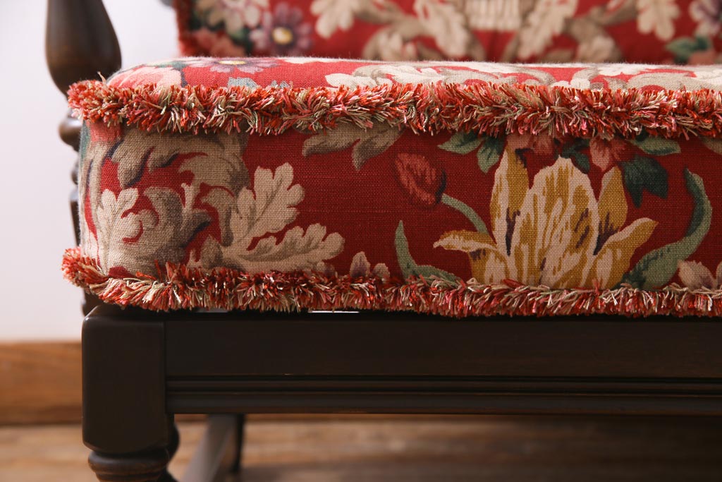 ヴィンテージ家具　イギリスビンテージ　ERCOL(アーコール)　クラシカルな3人掛けソファ(アームソファ)