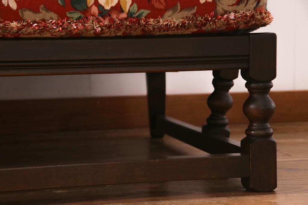 ヴィンテージ家具　イギリスビンテージ　ERCOL(アーコール)　クラシカルな3人掛けソファ(アームソファ)