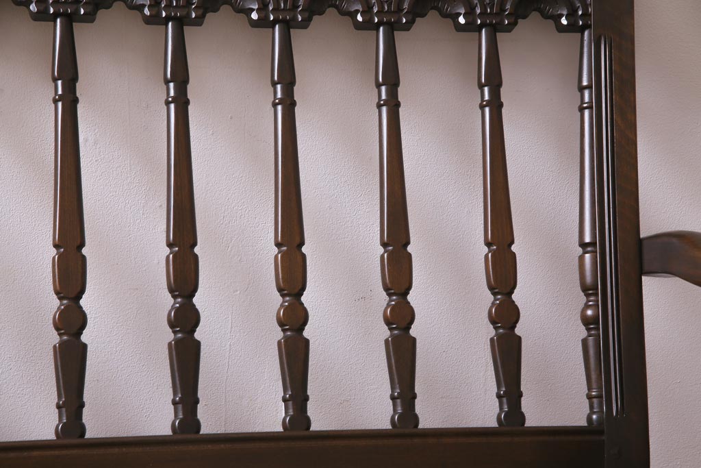 ヴィンテージ家具　イギリスビンテージ　ERCOL(アーコール)　クラシカルな3人掛けソファ(アームソファ)