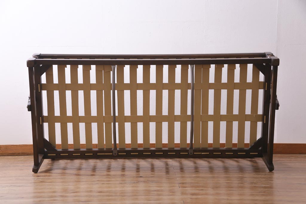 ヴィンテージ家具　イギリスビンテージ　ERCOL(アーコール)　クラシカルな3人掛けソファ(アームソファ)