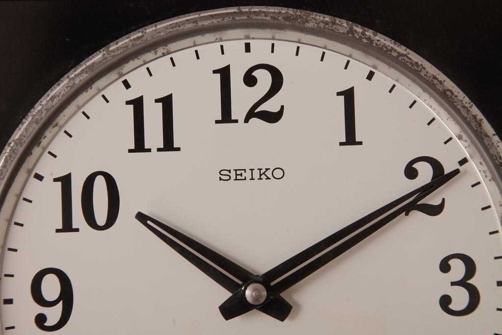 アンティーク雑貨　昭和レトロ　SEIKO(セイコー)　カレンダー付き　手巻き式　30DAY　レトロな色合いの掛時計(柱時計、振り子時計)(R-036559)