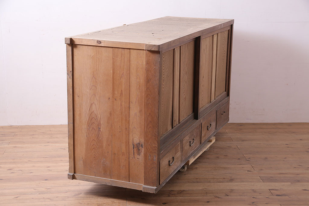 アンティーク家具　和製アンティーク　木製引き戸のサイドボード(テレビ台、戸棚、箪笥、収納棚)(R-036692)