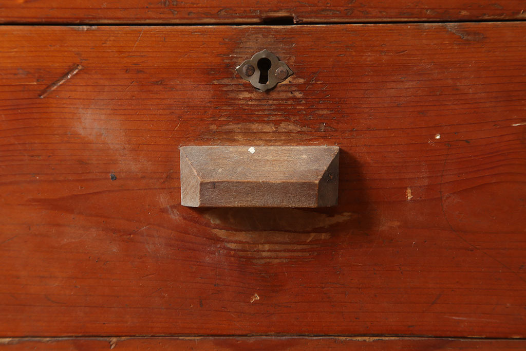 レトロ家具　昭和中期　ガラス扉と木製扉付きのコーナーキャビネット(収納棚、戸棚)(R-036720)