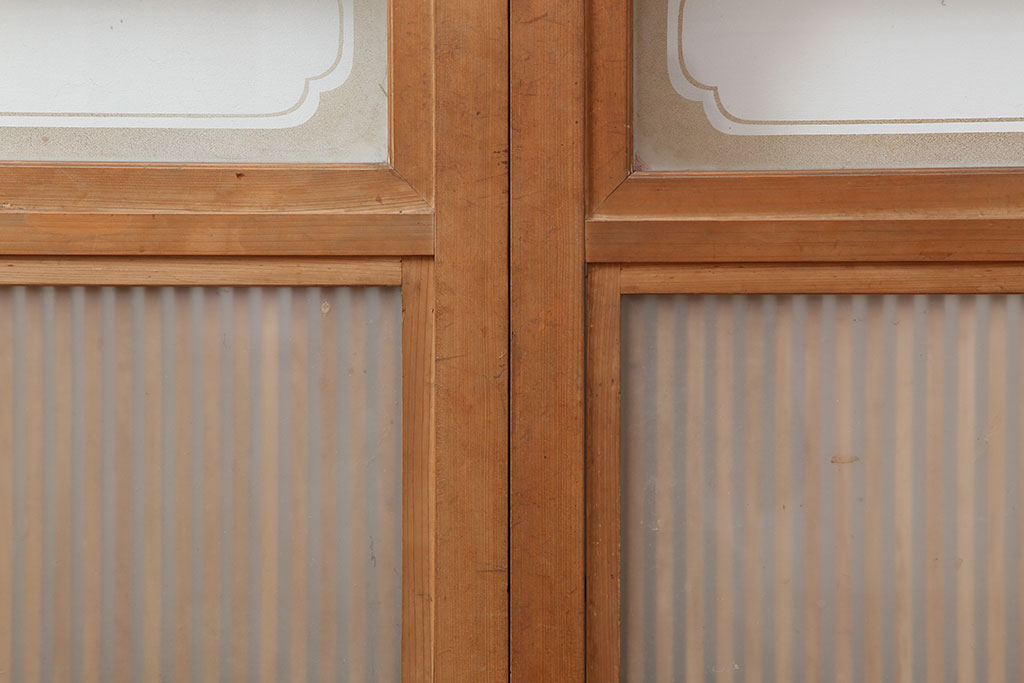 アンティーク建具　和製アンティーク　腰板ケヤキ材　裏ガラス入り　桟が存在感を放つ格子戸2枚セット(引き戸、建具)(R-036768)