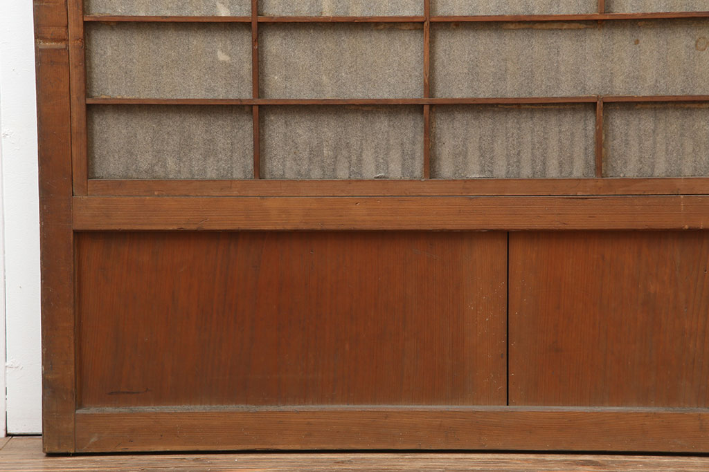アンティーク建具　大正昭和初期　裏障子付き　縦桟が品のある雰囲気醸し出す格子戸2枚セット(ガラス帯戸、建具、引き戸)(R-036792)