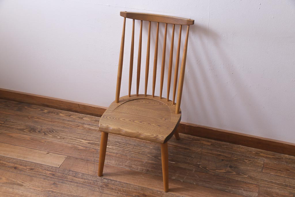 中古 杏詩木 アンディゴ K&Wチェア 温もり溢れる無垢材が魅力的 中古 杏詩木 アンディゴ K&Wチェア 温もり溢れる無垢材が魅力的