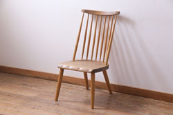 中古　杏詩木　アンディゴ　K&Wチェア　温もり溢れる無垢材が魅力的なダイニングチェア(椅子)