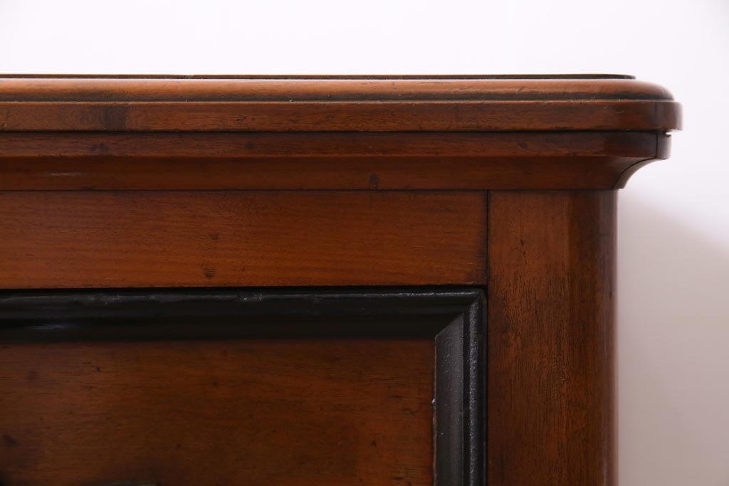 アンティーク家具　和製アンティーク　脚付リメイク　桃の取っ手の箪笥リビングボード(ローボード、テレビ台、チェスト、タンス)(R-036815)
