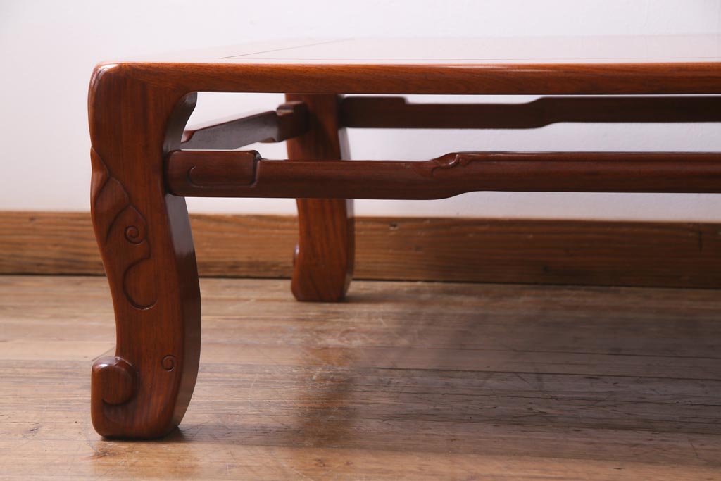 中古　民芸家具　花梨材　格式の高い空間の演出する国産の座卓(ローテーブル、カリン材)(R-036823)