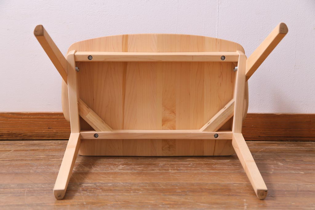 中古　カリモク(karimoku)　アーム付きスツール(立ち上がり椅子、チェア)(R-036825)