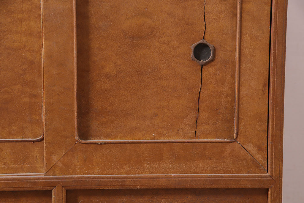 アンティーク家具 昭和中期 木製扉付きの和レトロなテレビ台 