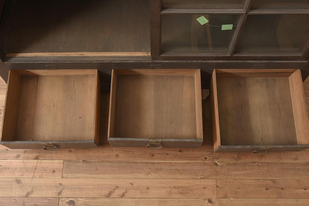 アンティーク家具 ヒノキ材 シンプルな木製キャビネット(収納棚
