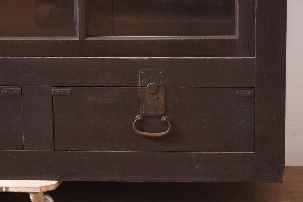 アンティーク家具　ヒノキ材　シンプルな木製キャビネット(収納棚、飾り棚、戸棚)(R-036928)