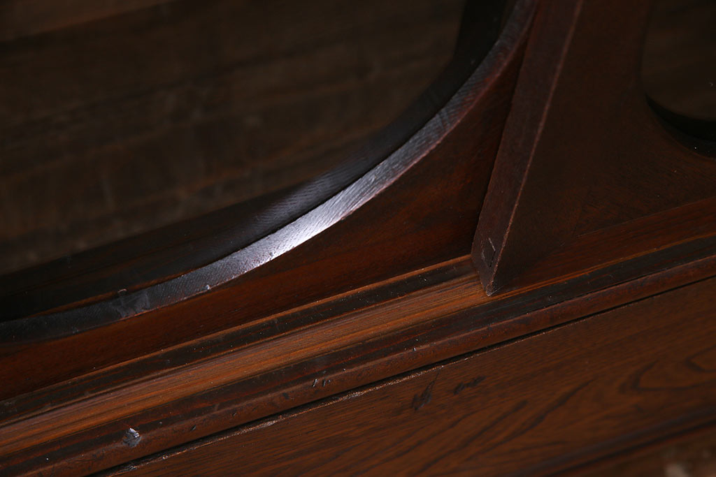 アンティーク家具　当店オリジナルガラス　和製アンティーク　鉄脚　丸窓がおしゃれな栓材製テレビ台(ローボード、リビングボード)(R-036935)