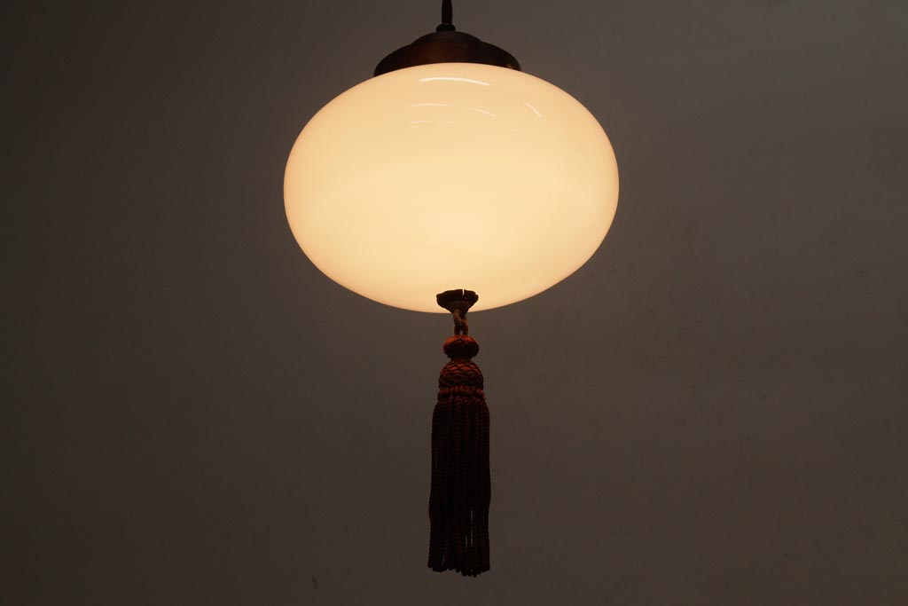 アンティーク照明　タッセル(飾り房)付き　シンプルなフォルムが素敵な天井照明(吊り下げ照明、ペンダントライト)(R-036977)