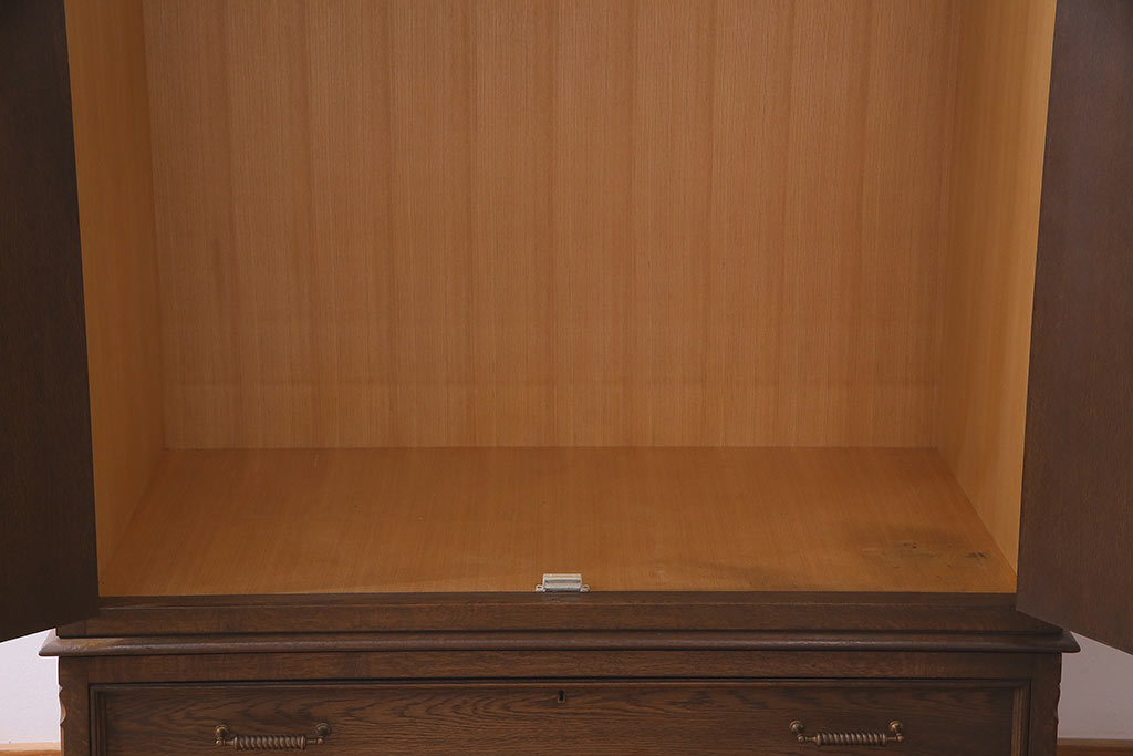 中古　ビンテージ家具　永田良介商店　欧風デザインを楽しめる洋服タンス(ワードローブ、衣装箪笥)(R-037000)