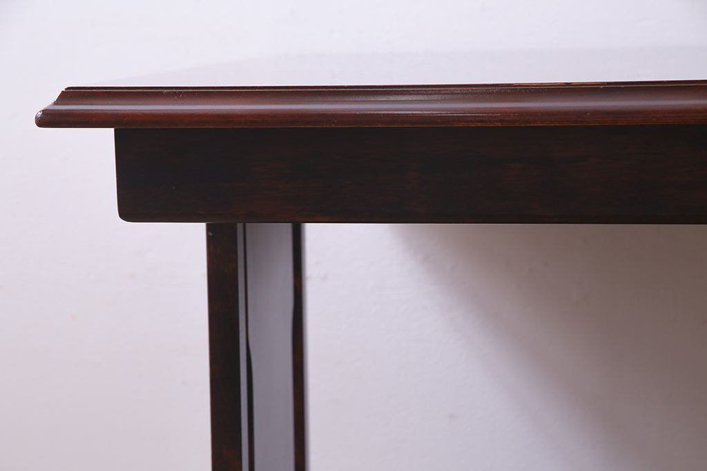 中古　神居民芸家具　西洋的なデザインが上品な4人掛けダイニングテーブル(食卓、机)(R-037037)