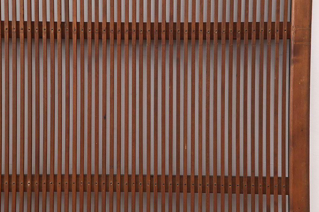 アンティーク建具　腰板ケヤキ材　上質な和の空間づくりにおすすめな格子戸2枚セット(建具、引き戸)(R-037080)