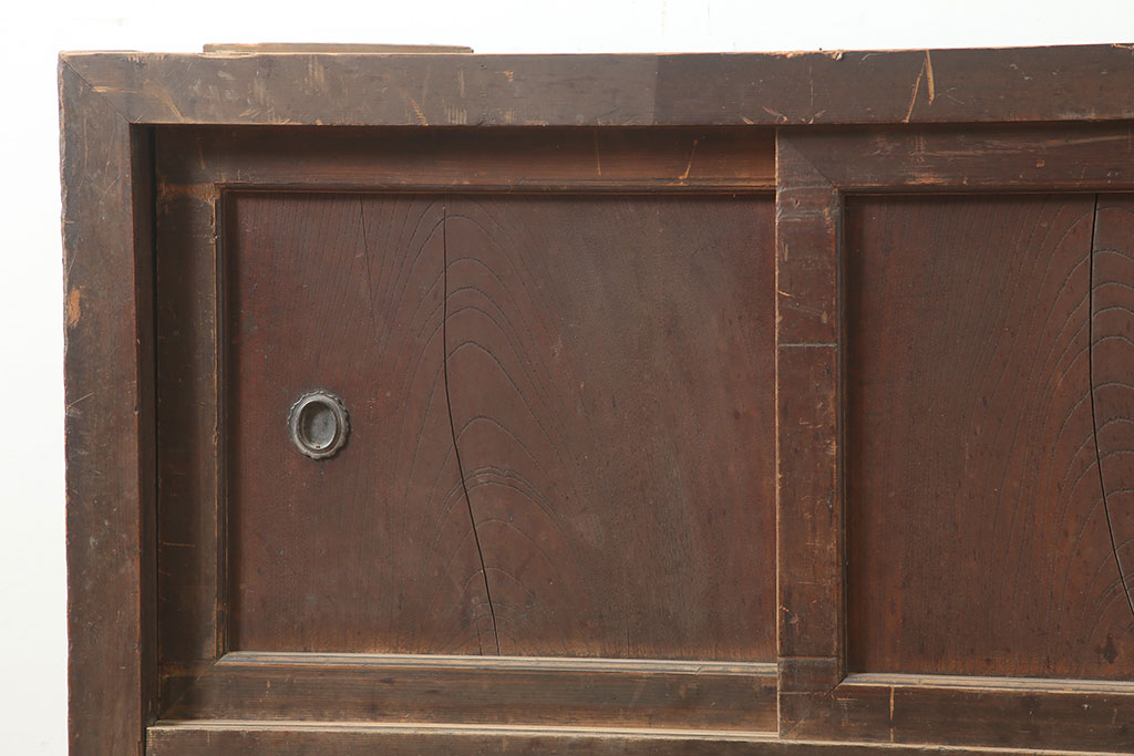 アンティーク家具　前面ケヤキ材・ヒノキ材　和の雰囲気盛り上げる重ね水屋箪笥(R-037146)