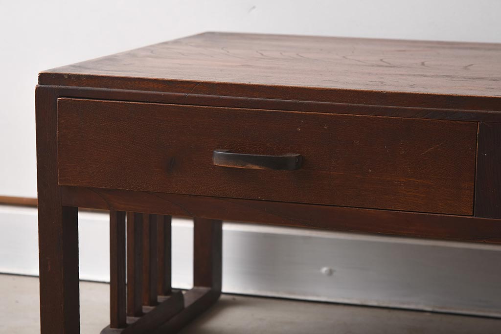 アンティーク家具　大正昭和初期　脚のデザインが目を惹くレトロな文机(座机、ローテーブル)(R-037235)