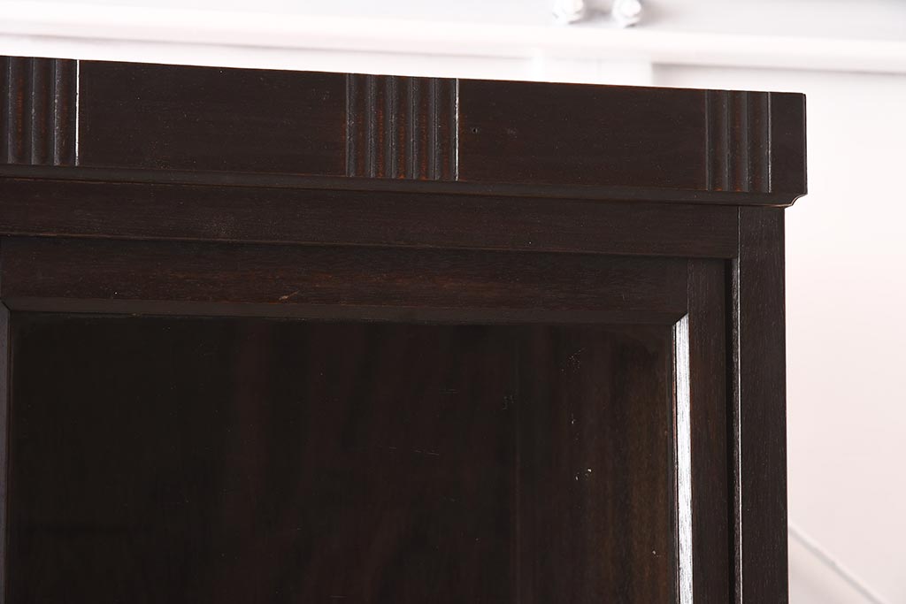 アンティーク家具　和製アンティーク　ノスタルジックな雰囲気漂う食器棚(ガラス戸棚、キャビネット、収納棚)(R-037257)