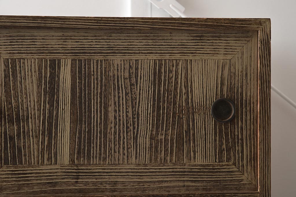 アンティーク家具　和製アンティーク　前面桐材　まっすぐな木目が魅力的な3段重ね箪笥(衣装箪笥、引き出し、桐箪笥、桐たんす)(R-037266)