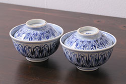 平安　京泉作　染付　岩竹絵のデザインが目を惹く煎茶器セット(急須、湯冷まし、湯呑み5客、共箱付き、和食器、茶道具、茶器)(R-069704)