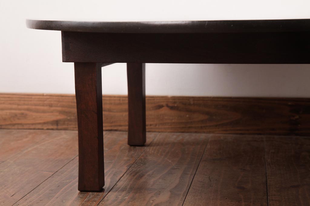 レトロ家具　昭和レトロ　栓材　渋みのある懐かしい雰囲気の丸ちゃぶ台(折り畳み式テーブル、ローテーブル)(R-037312)