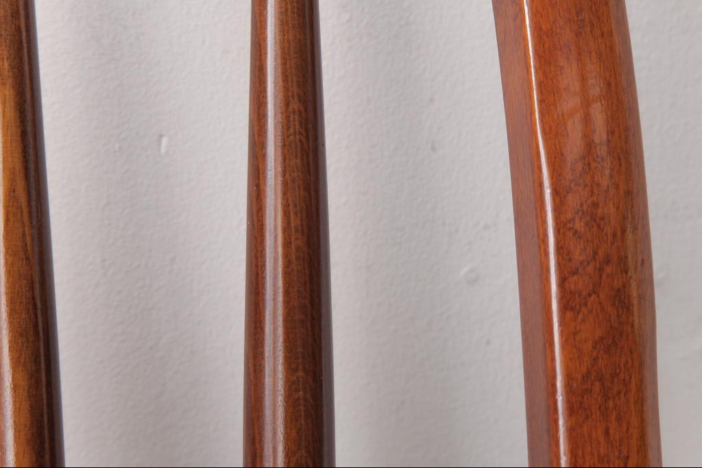 ビンテージ家具　柏木工(カシワ、KASHIWA)　カバ材　飴色の艶と質感が品のあるチェア(ダイニングチェア、ウィンザーチェア、ヴィンテージ、ウインザーチェア)(R-037319)