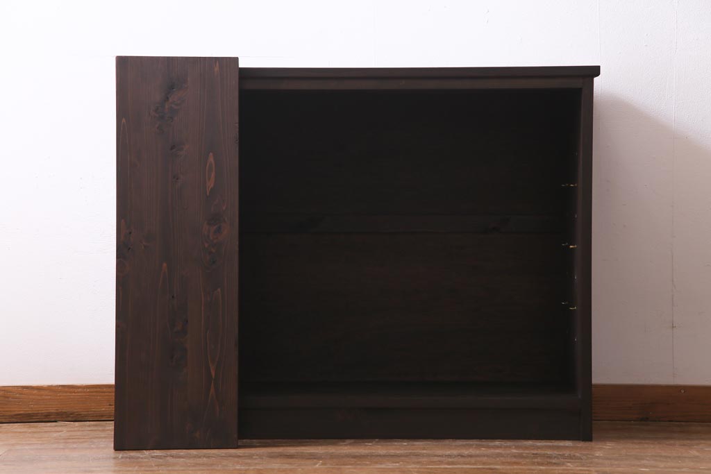 アンティーク家具　ラフジュ工房オリジナル　古建具リメイク　組子の模様の引き戸が風情漂うキャビネット(収納棚、戸棚、書院戸)(R-037348)