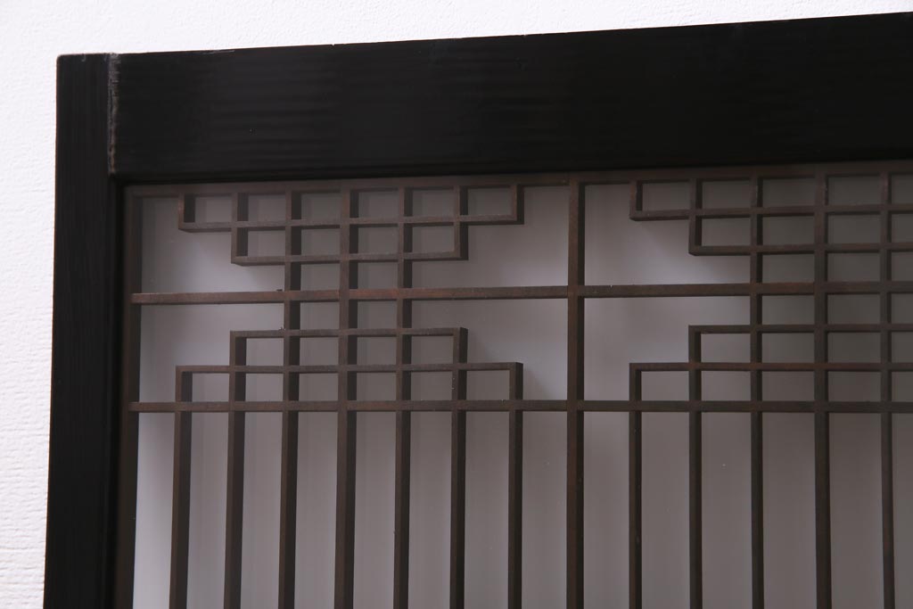 アンティーク家具　ラフジュ工房オリジナル　古建具リメイク　組子の模様の引き戸が風情漂うキャビネット(収納棚、戸棚、書院戸)(R-037348)