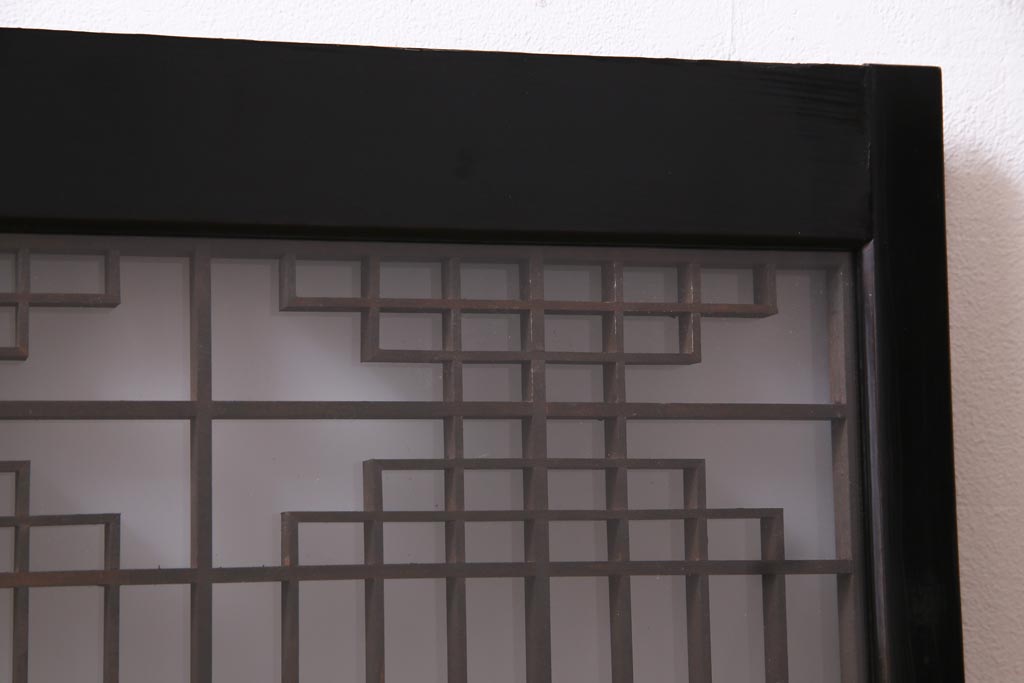アンティーク家具　ラフジュ工房オリジナル　古建具リメイク　組子の模様の引き戸が風情漂うキャビネット(収納棚、戸棚、書院戸)(R-037348)
