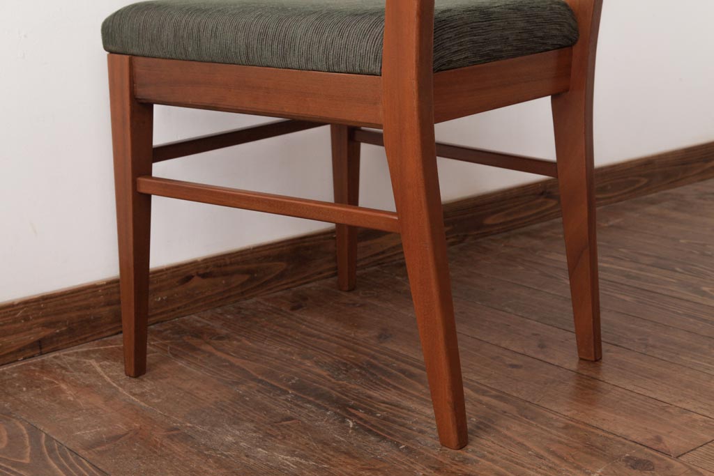 ヴィンテージ家具　イギリスビンテージ　ビーチ材　味のある趣のワークチェア(椅子)(R-037359)