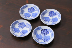 江戸〜明治　豪華! 大名物　金蒔絵　高盛蒔絵　黒漆塗り　梨地　銀松の実　上品な雰囲気と煌びやかなデザインが素敵な花見重(水筒、皿、器、野弁当箱、四段重箱)(R-064003)
