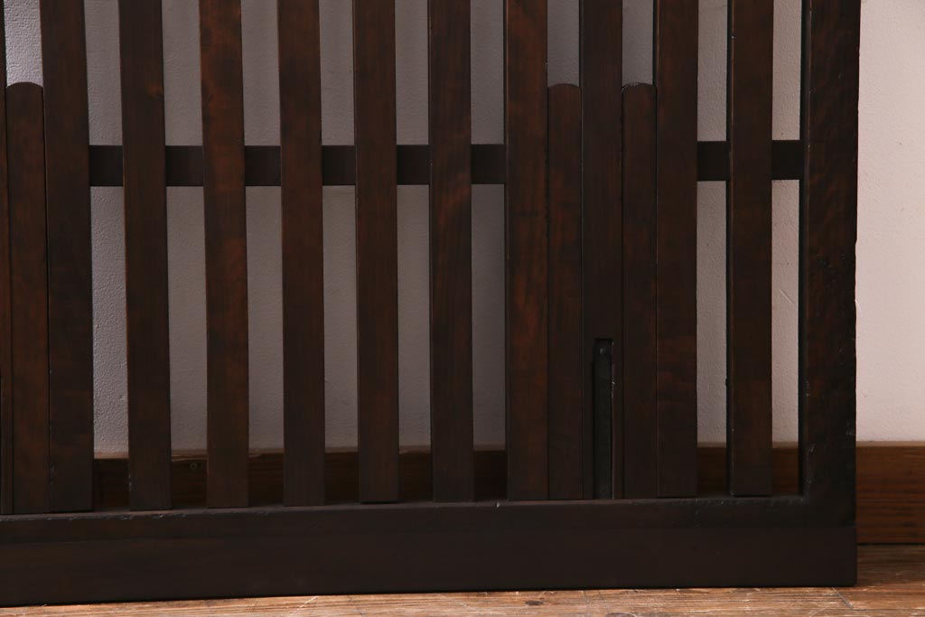 アンティーク建具　和製アンティーク　明治大正期　和の雰囲気漂うシンプルな格子戸1枚(建具、引き戸)(R-037403)