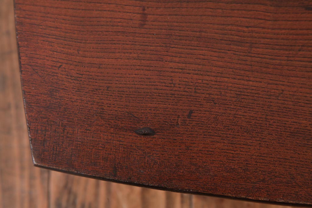 レトロ家具　渋みのある小さなちゃぶ台(ローテーブル)(R-037407)