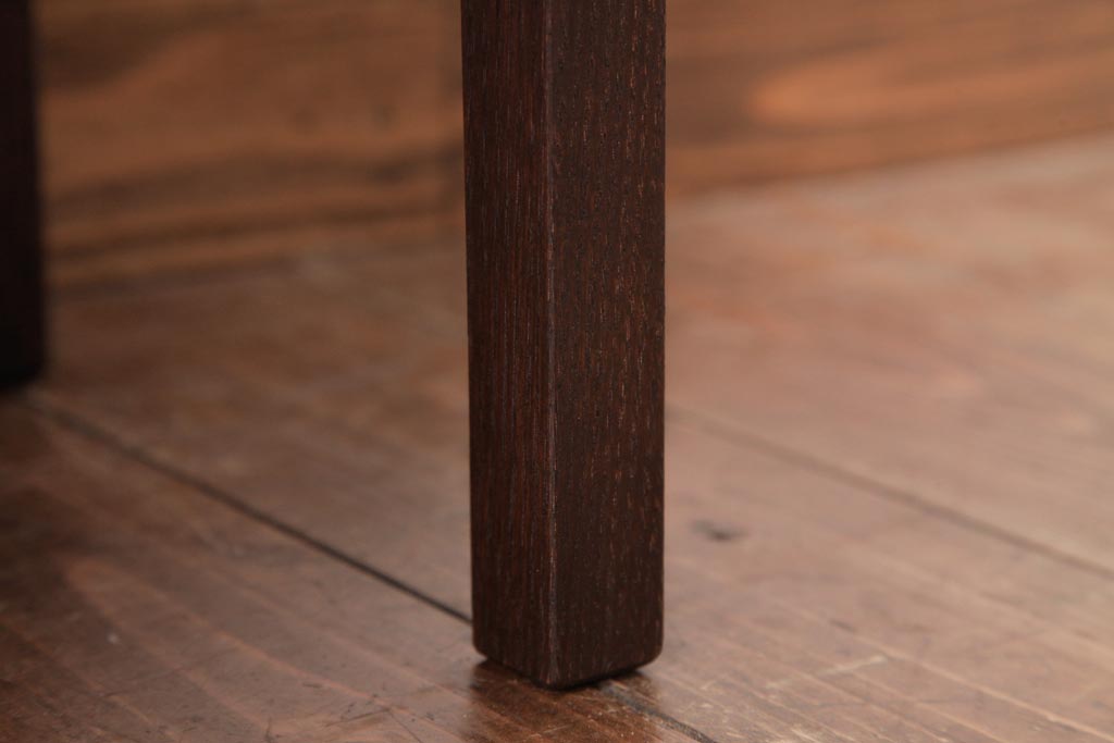 レトロ家具　渋みのある小さなちゃぶ台(ローテーブル)(R-037407)