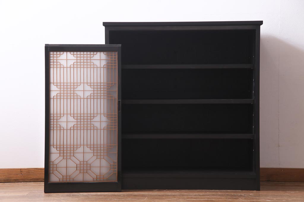 アンティーク家具　ラフジュ工房オリジナル　古建具リメイク　組子の引き戸が風情漂うキャビネット(収納棚、戸棚、書院戸)(R-037430)