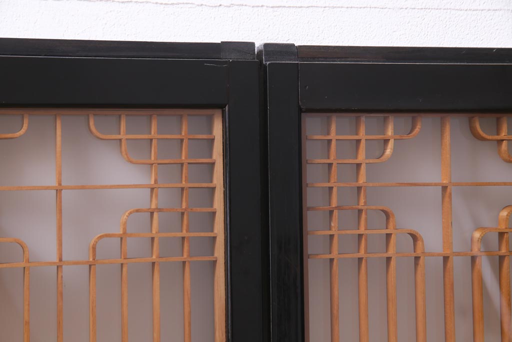 アンティーク家具　ラフジュ工房オリジナル　古建具リメイク　組子の引き戸が風情漂うキャビネット(収納棚、戸棚、書院戸)(R-037430)