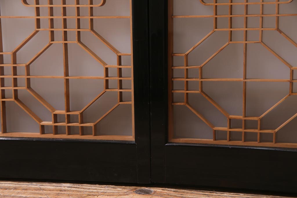 アンティーク家具　ラフジュ工房オリジナル　古建具リメイク　組子の引き戸が風情漂うキャビネット(収納棚、戸棚、書院戸)(R-037430)