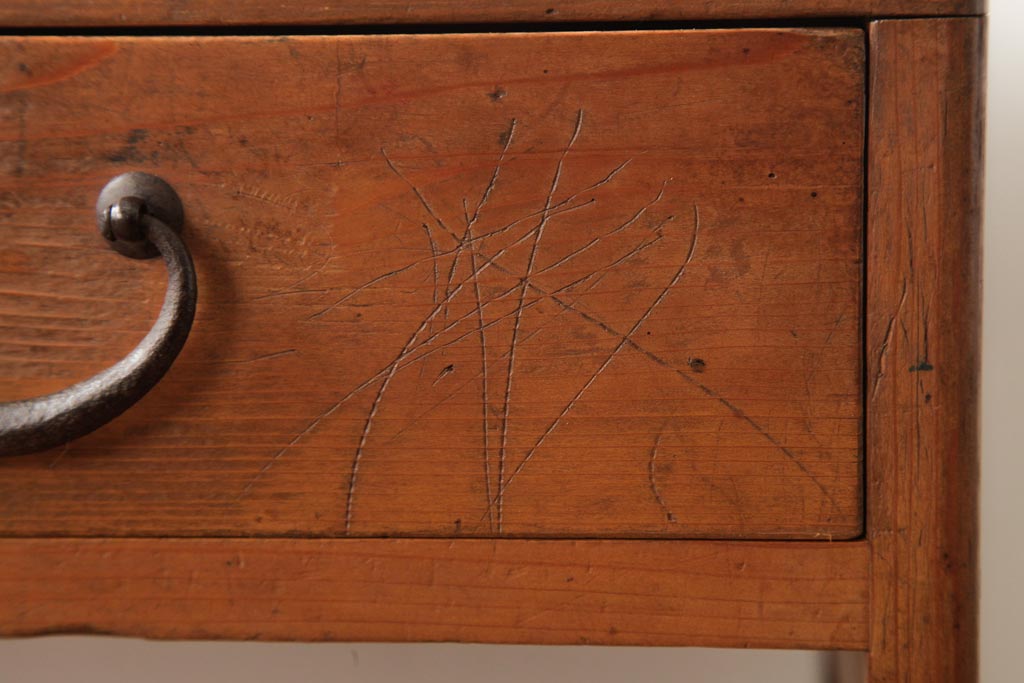 レトロ家具　和製アンティーク　ヒノキ材　柔らかな木の風合いが魅力の文机(ローテーブル)(R-037448)