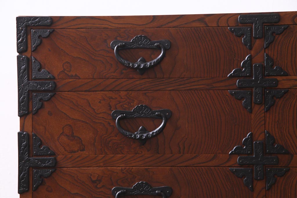 中古　岩谷堂箪笥　迫力のある杢目のビンテージ衣装箪笥(整理箪笥、チェスト)(R-037452)
