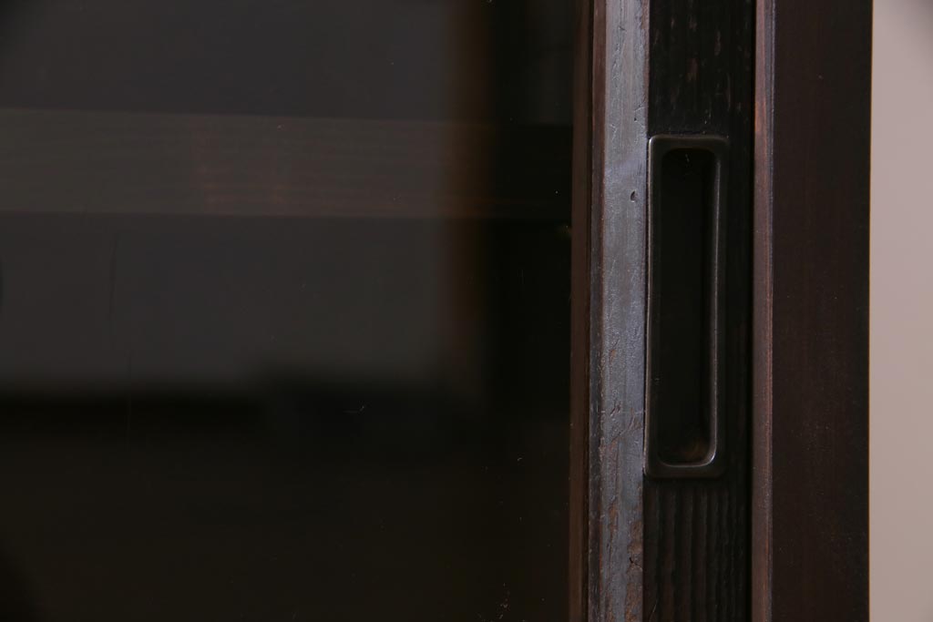 ラフジュ工房オリジナル　アンティーク建具リメイク　シンプルなガラス戸のサイドボード(キャビネット、収納棚、戸棚)(R-037460)