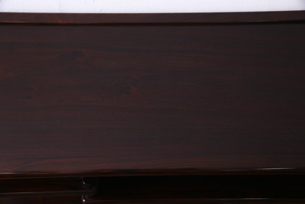 中古　伝統工芸品　大阪唐木指物　在銘　紫檀(シタン)材　漆塗り　飾り棚(違い棚、茶棚)(定価約220万円)(R-037461)