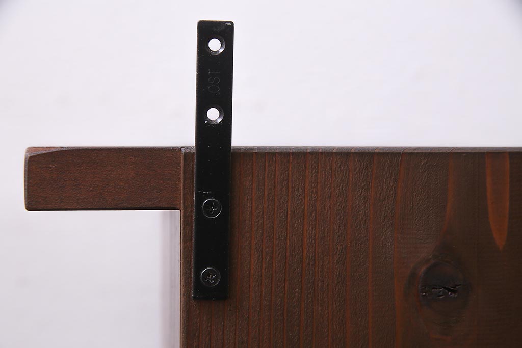 ラフジュ工房オリジナル　古材リメイク　レトロでシンプルなウォールシェルフ(壁掛け棚、吊り棚、ウォールラック)(R-037509)