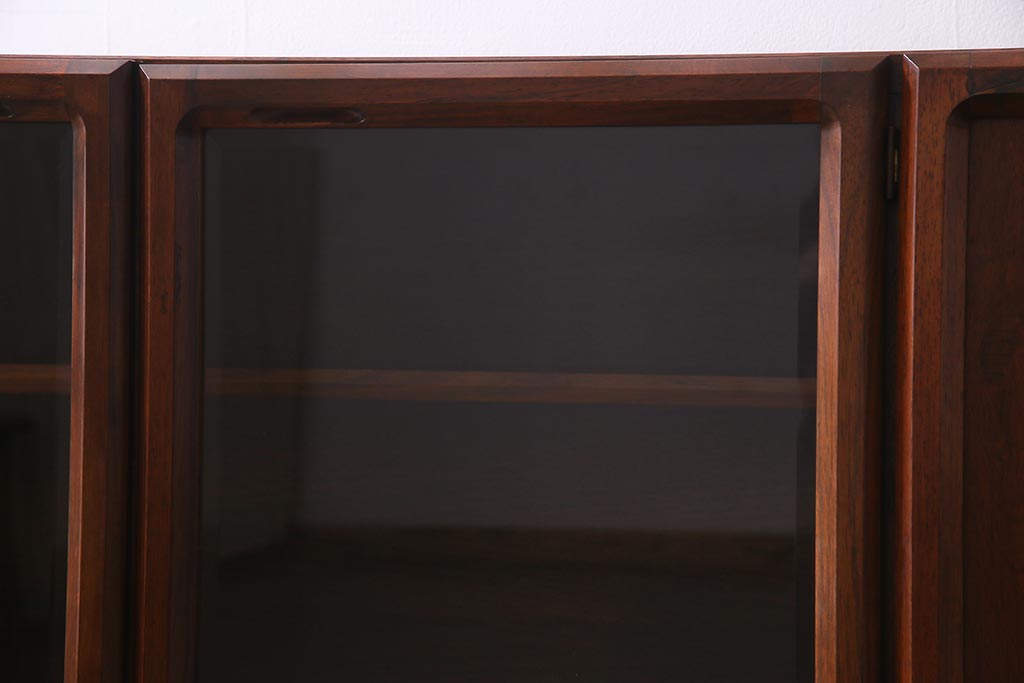 ヴィンテージ家具　ジャパンビンテージ　山品木工　ローズウッド材　サイドボード(キャビネット、収納棚)(R-037522)