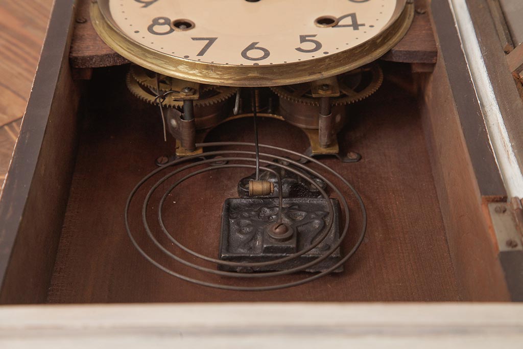 ビンテージ雑貨　堀田時計店　N.H.T　ゼンマイ式　アンティークペイントがおしゃれな振り子掛時計(柱時計、壁掛け時計)(R-037529)