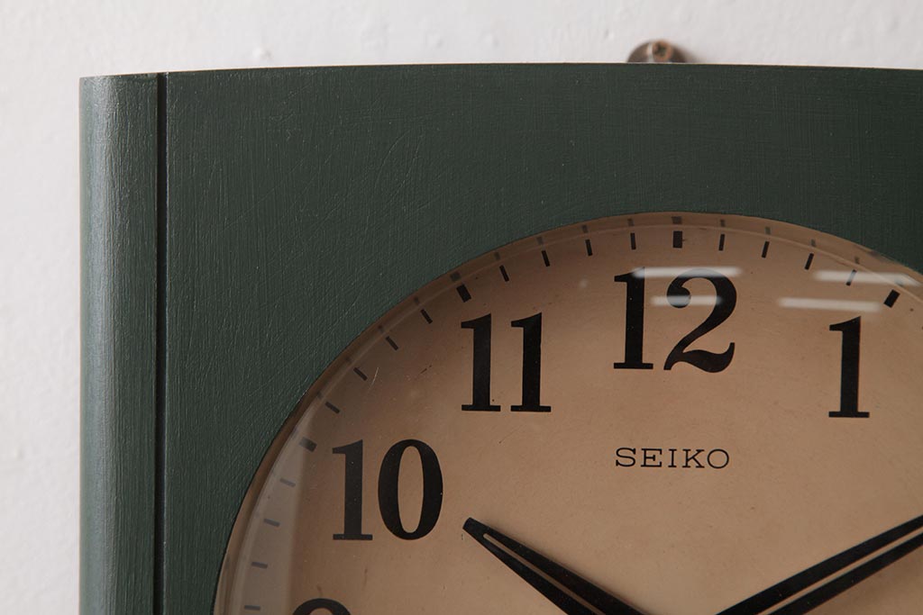 レトロ雑貨 SEIKO(セイコー) ゼンマイ式 カレンダー付き レトロ